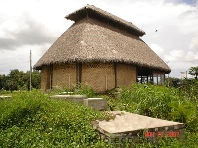 Sistema de saneamento ecológico. Centro Cultural dos Índios Tapeba, Caucaia, Ceará.